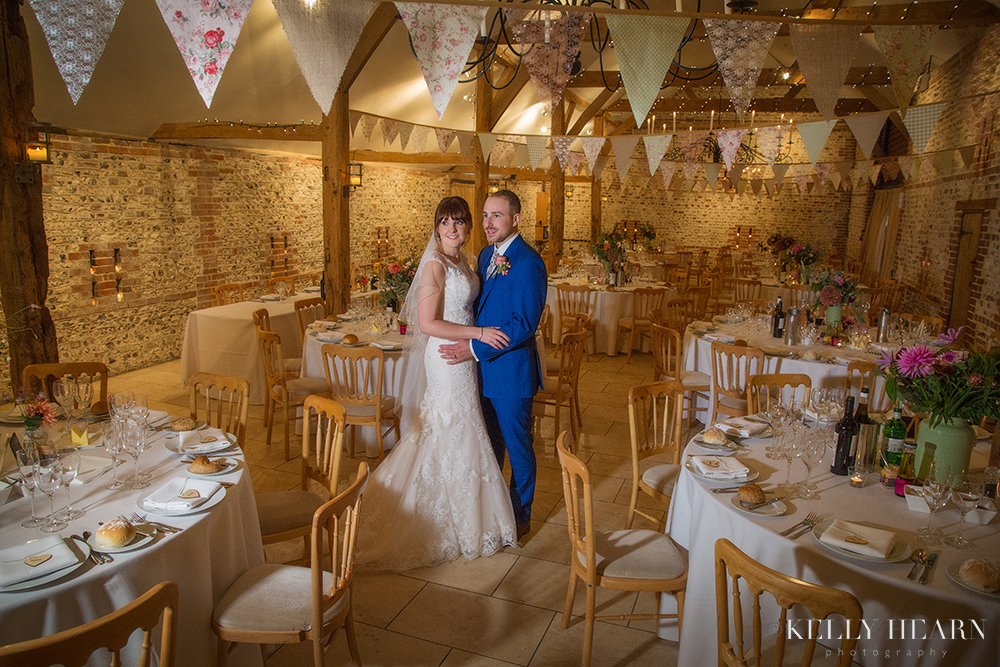 CART_couple-in-reception-room.jpg#asset:1930