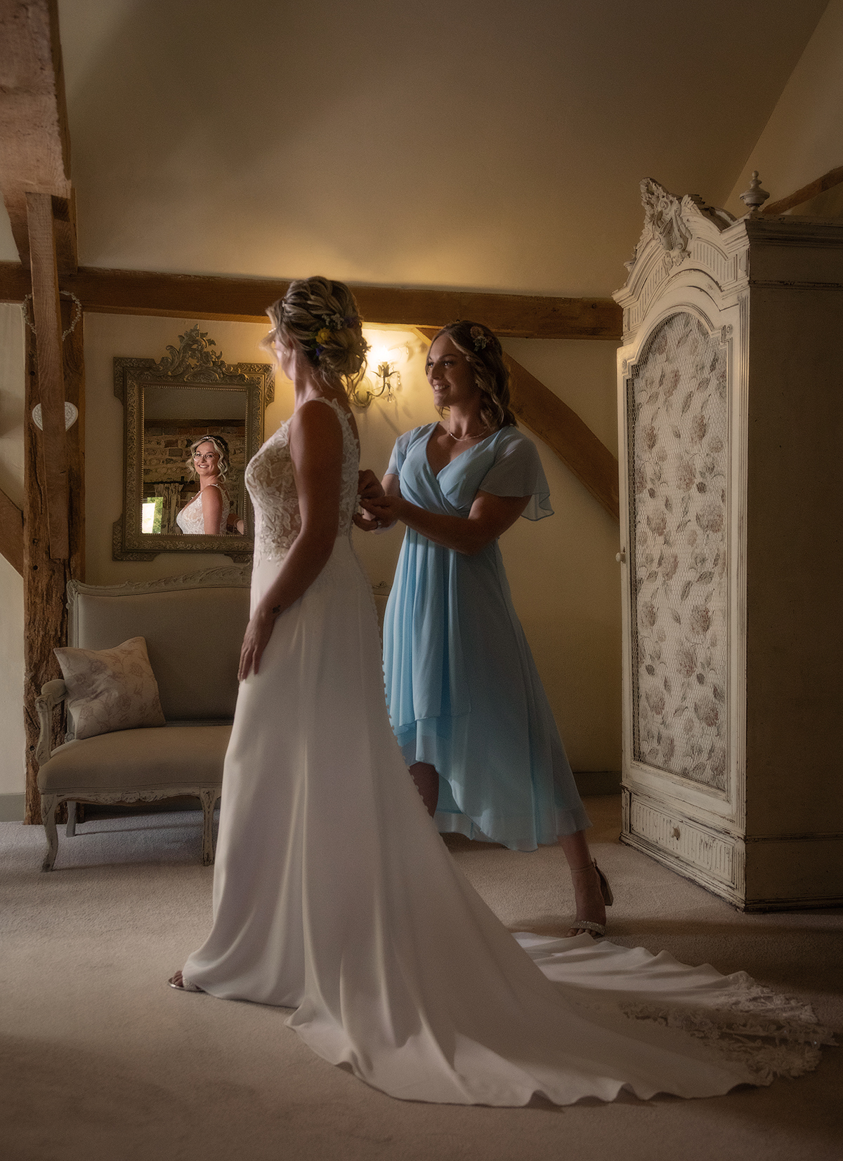 COP_upwaltham-barns-chichester-bride-portraits.jpg#asset:4793