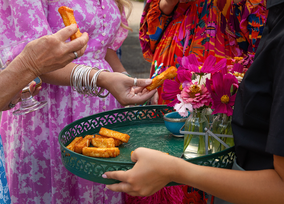 COP_upwaltham-barns-chichester-wedding-canapes.jpg#asset:4805