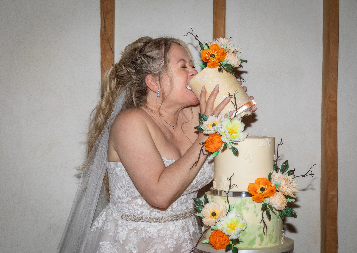 EVER_bride-cake-fun.jpg#asset:4622