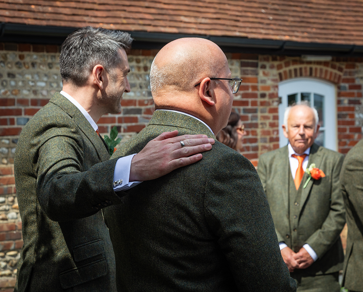 EVER_groom-bestman-waiting.jpg#asset:4636