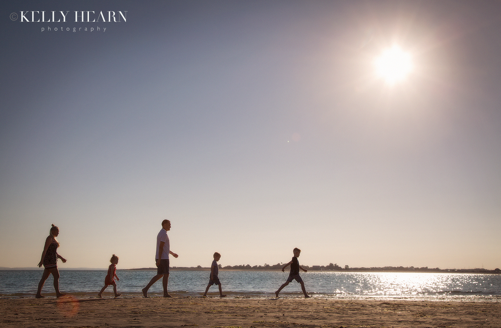 FEN_engagement-shoot-walking-on-beach.jpg#asset:2226