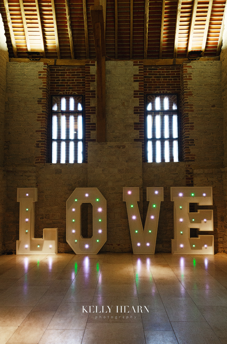 HAR_love-lights-wedding.jpg#asset:3141