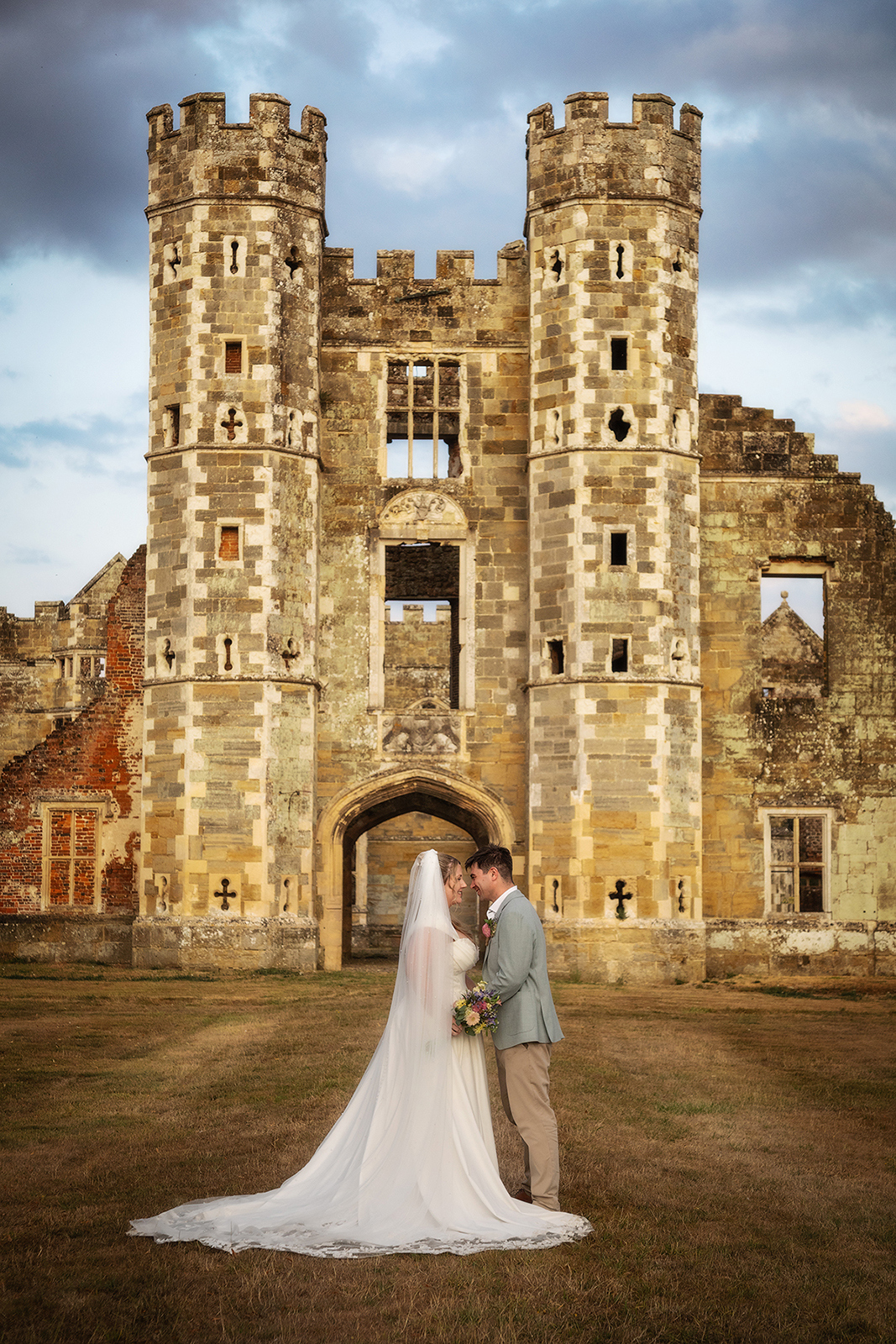 MAR_cowdray-walled-garden-ruins-sunset.jpg#asset:4850