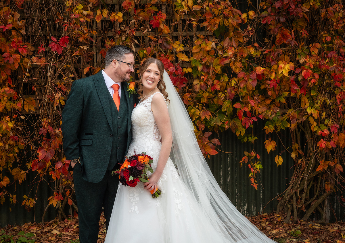 MCCA_couple-autumn-backdrop.jpg#asset:4488