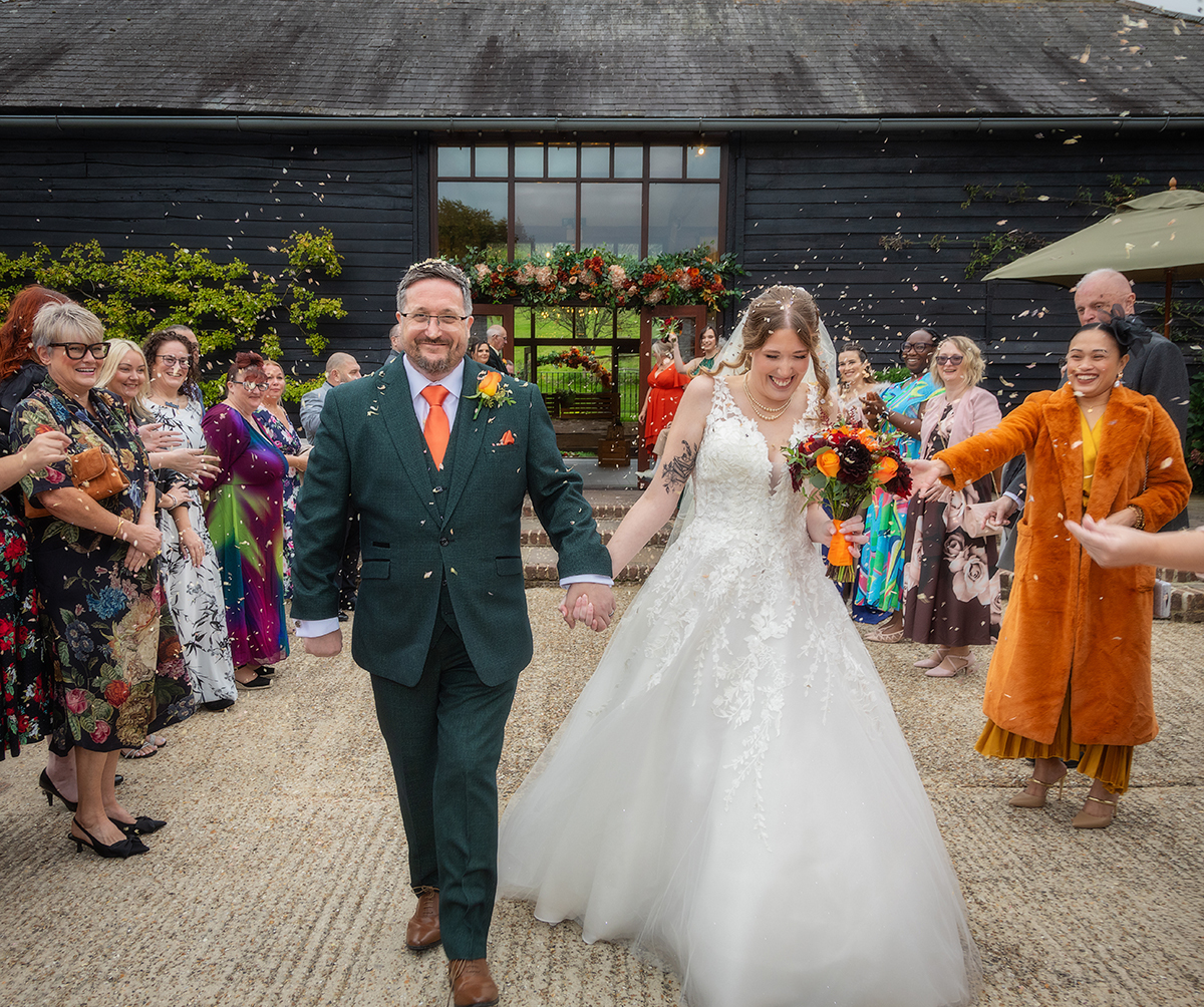 MCCA_couple-confetti-happiness.jpg#asset:4491