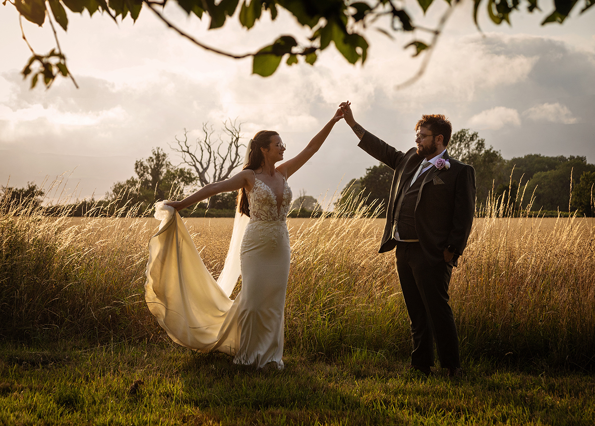 OTT_Field-sunset-couple.jpg#asset:4317
