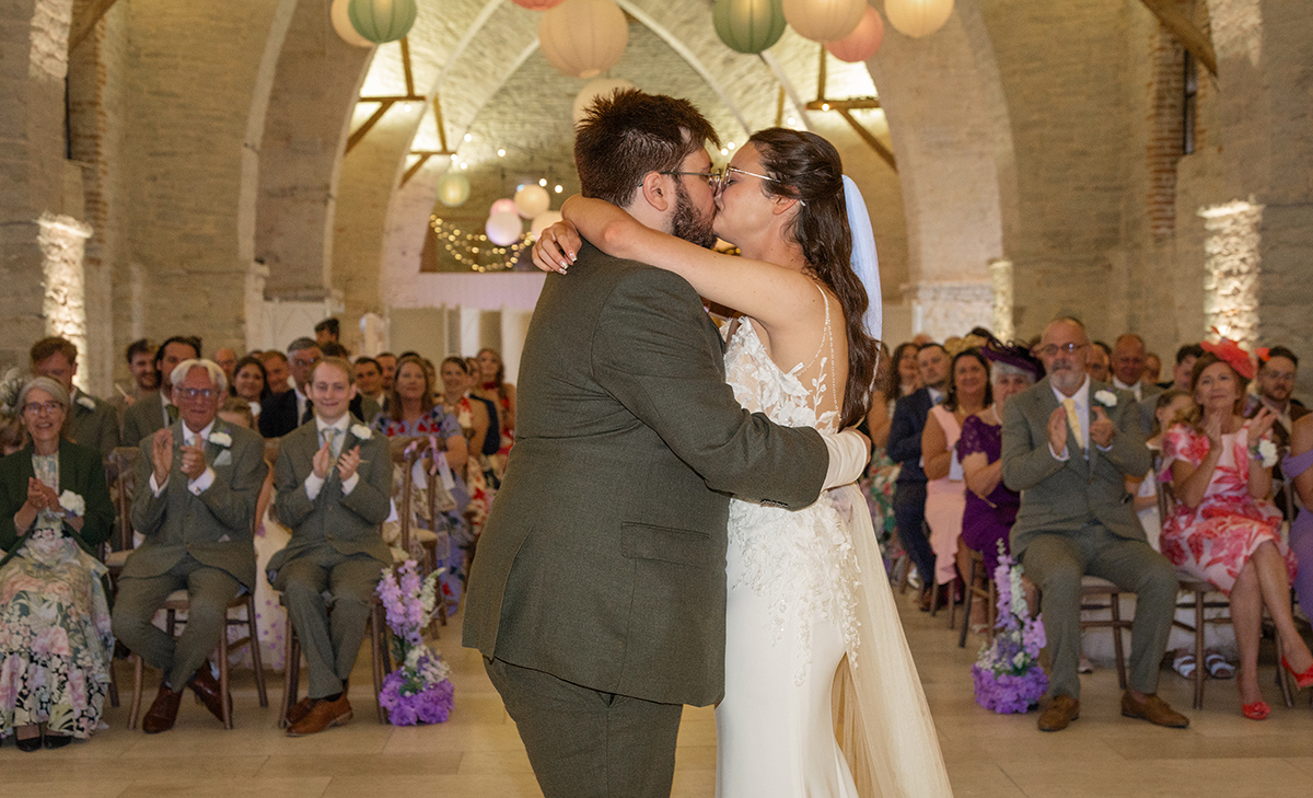 OTT_Kiss-wedding-couple.jpg#asset:4320