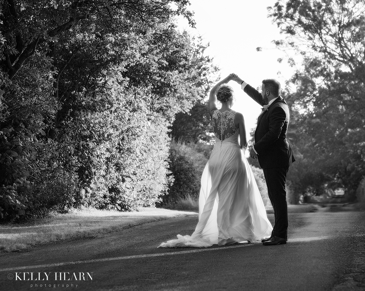 PAG_BnW-couple-dancing-outside.jpg#asset:2616