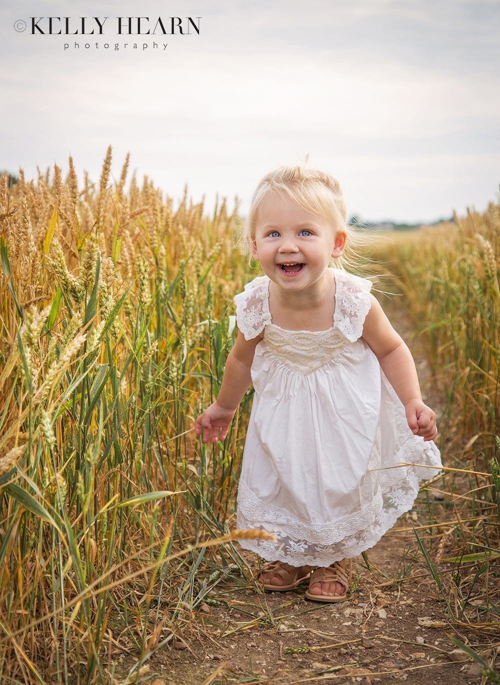 PORT_girl-in-cornfields.jpg#asset:1974