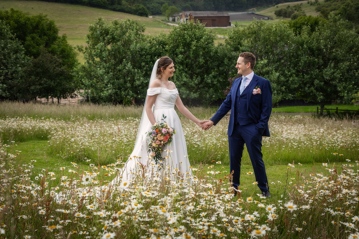 Ross_Couple-daisys-outdoor.jpg#asset:4333