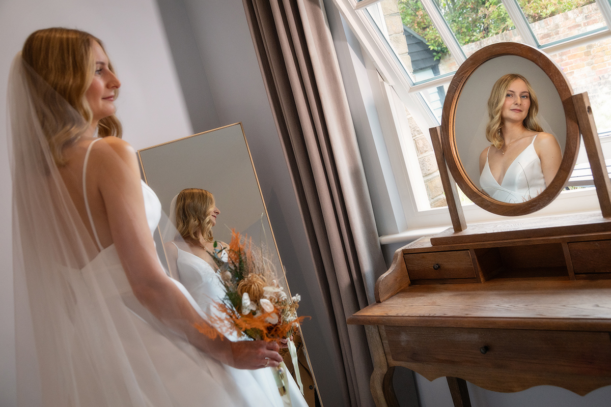 SAR_bride-mirror-reflection.jpg#asset:4412