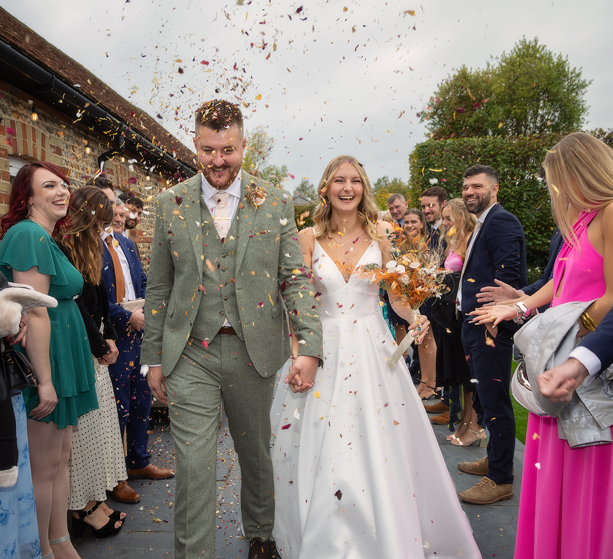 SAR_couple-confetti-close.jpg#asset:4415