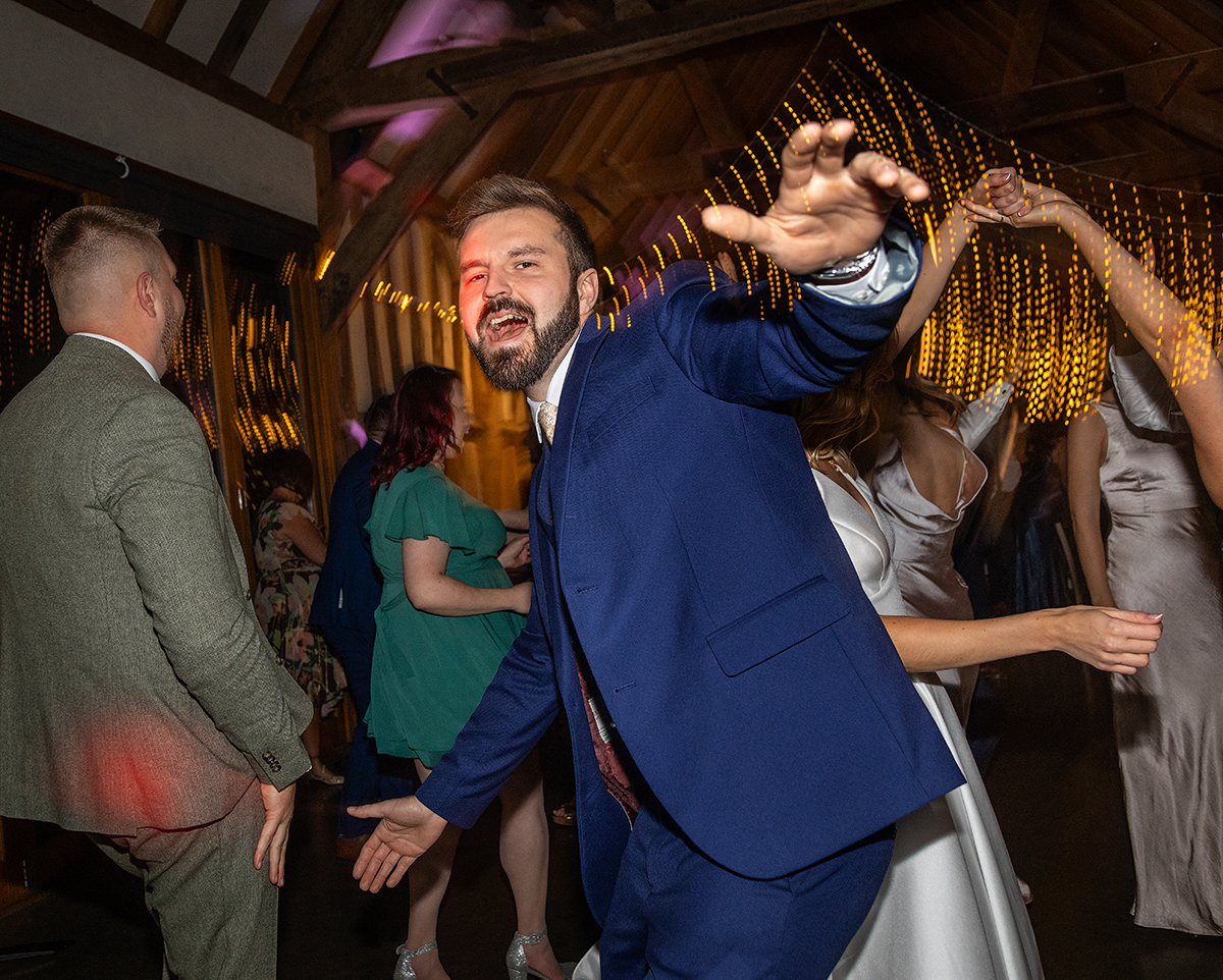 SAR_dance-reception-man.jpg#asset:4422