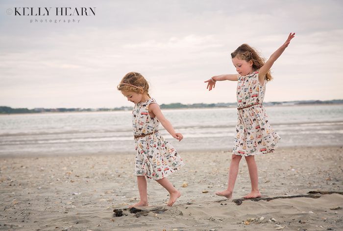 SEASON_summer-beach-sisters.jpg#asset:14