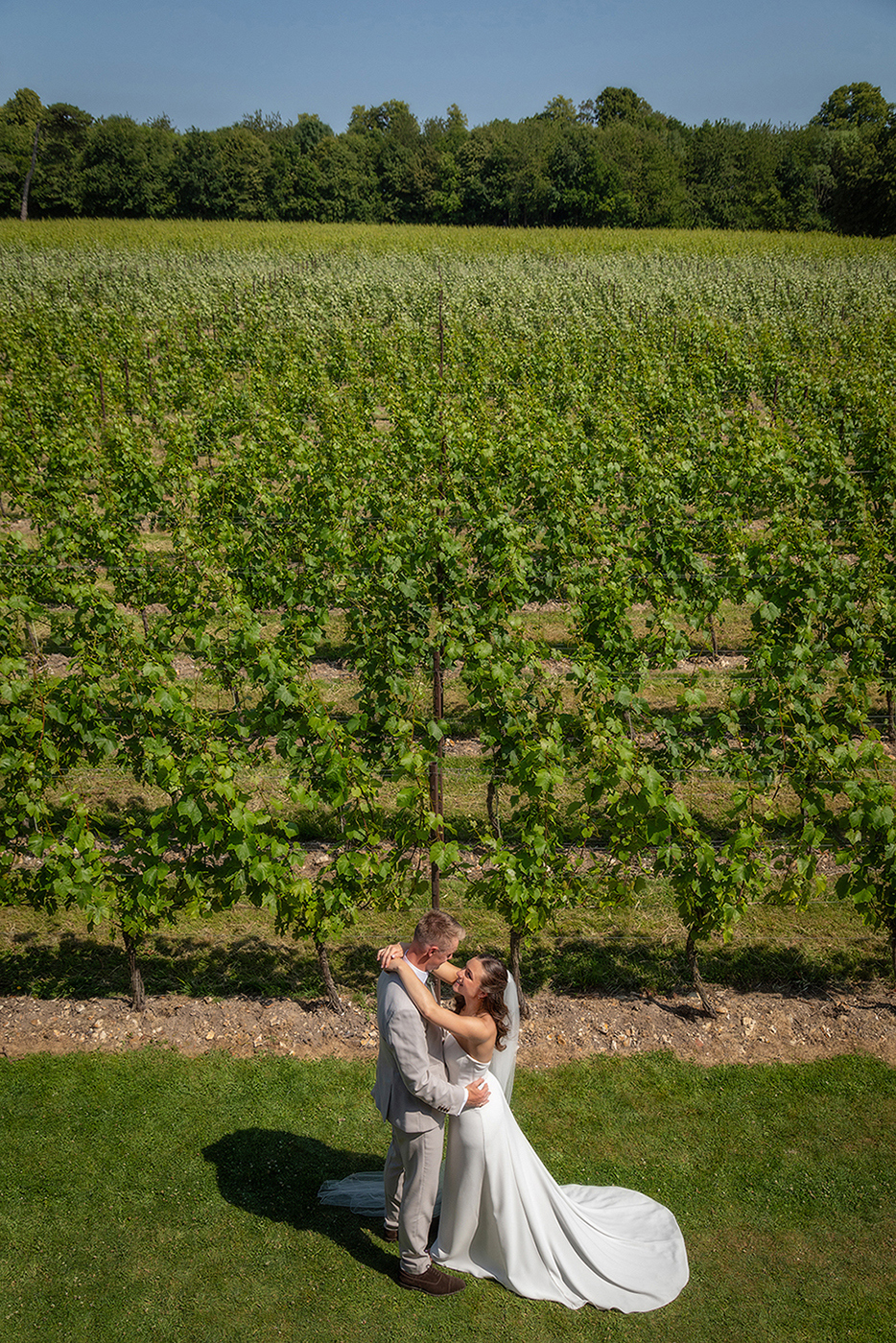 SHA_Couple-vines-summer.jpg#asset:4243