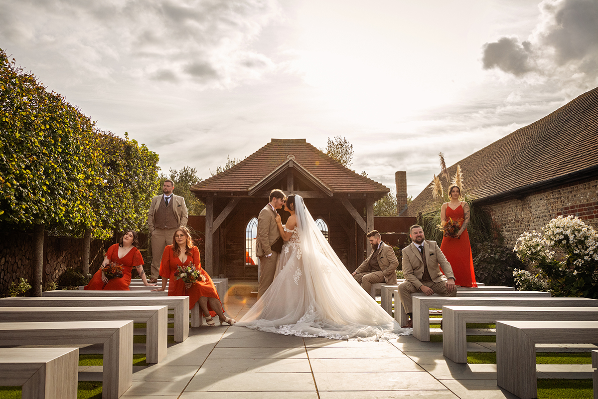 WHIT_couple-benches-symmetry.jpg#asset:4466