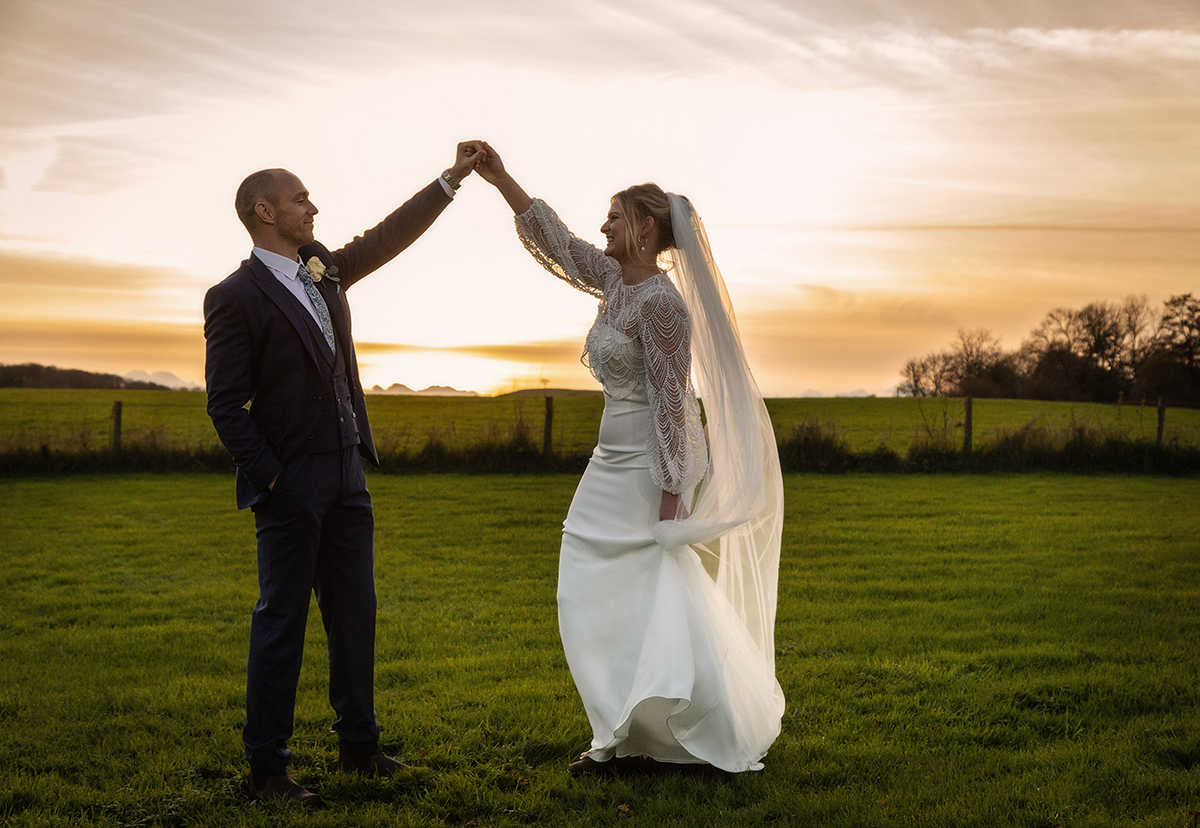 BLY_bride-groom-sunset.jpg#asset:4126