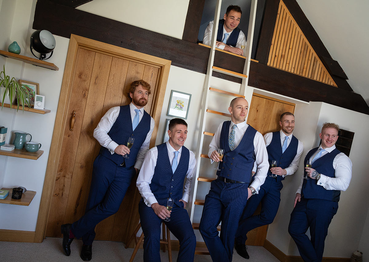 BLY_groom-groomsmen-friendship.jpg#asset:4131