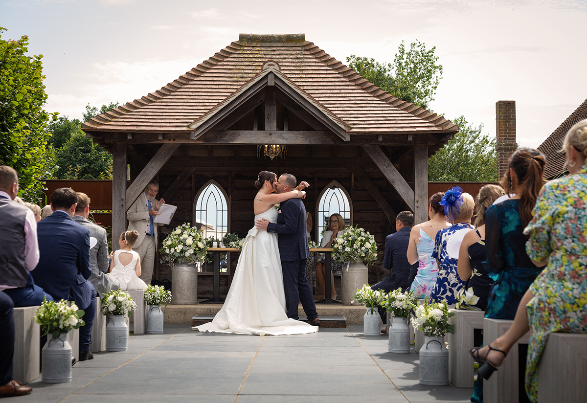 BRY_First-Kiss-Barn.jpg#asset:4296