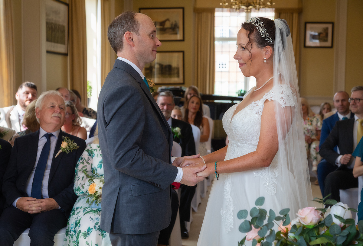 FER_bride-groom-ceremony.jpg#asset:4769
