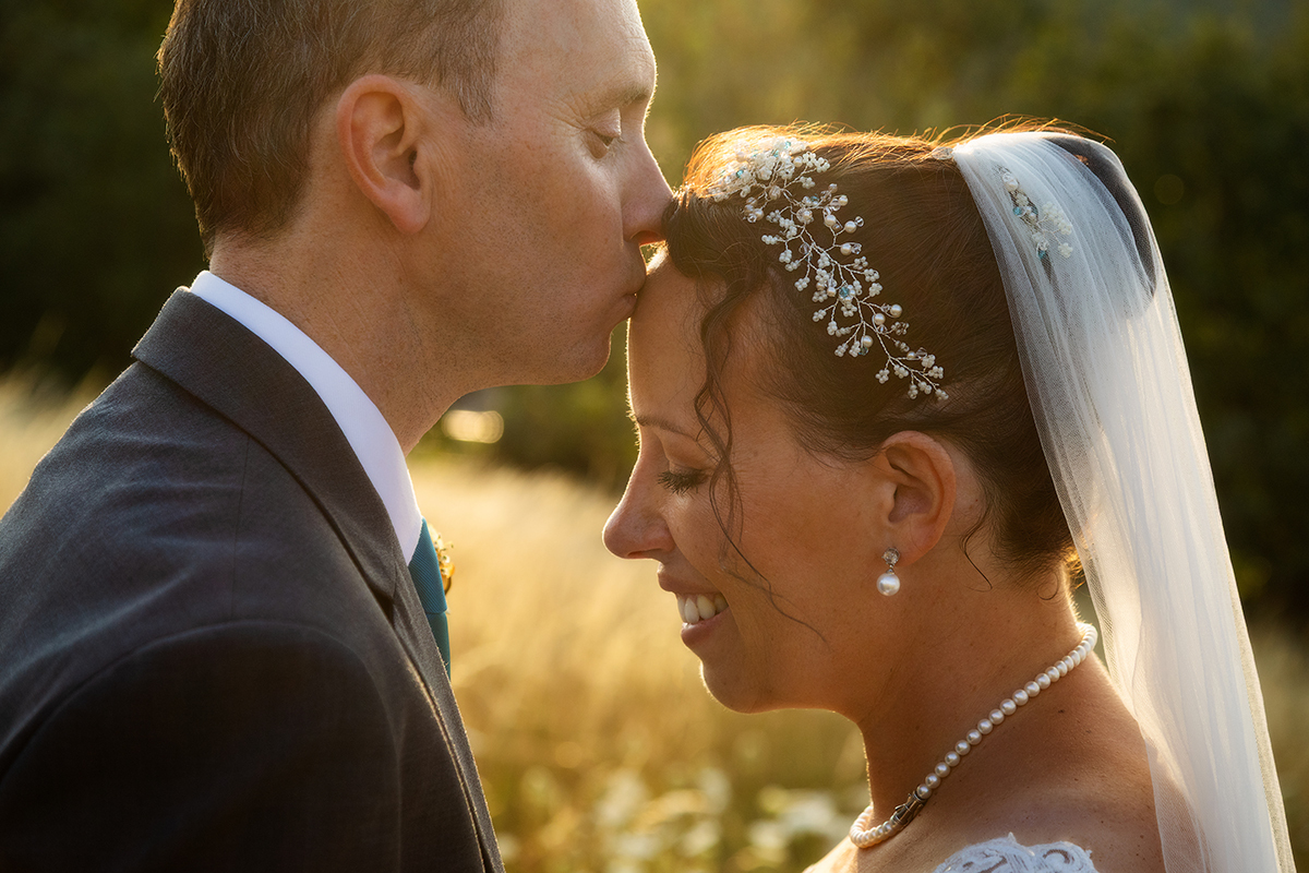 FER_bride-groom-sundown.jpg#asset:4773