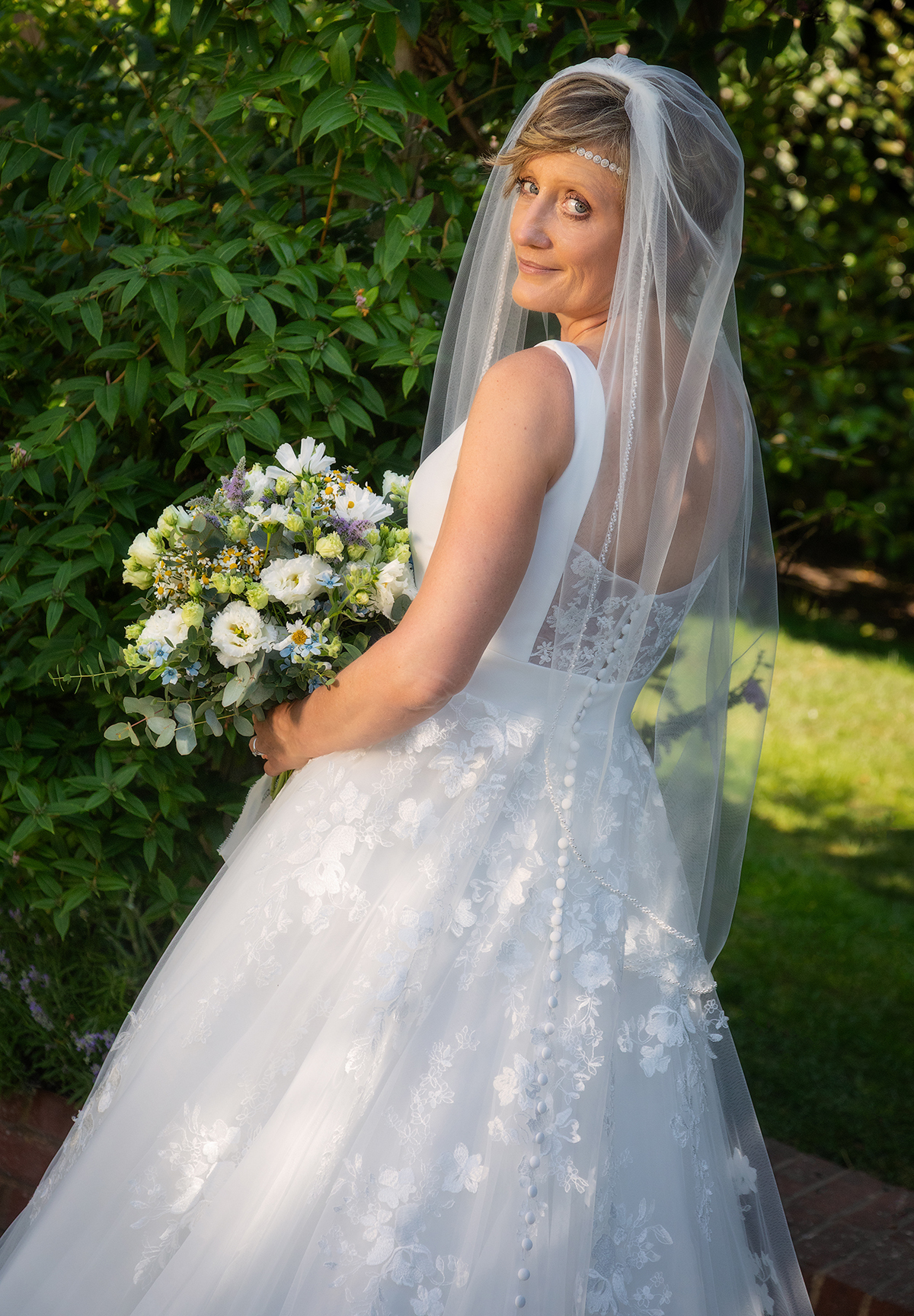 HARS_bride-outdoors-posed.jpg#asset:4727