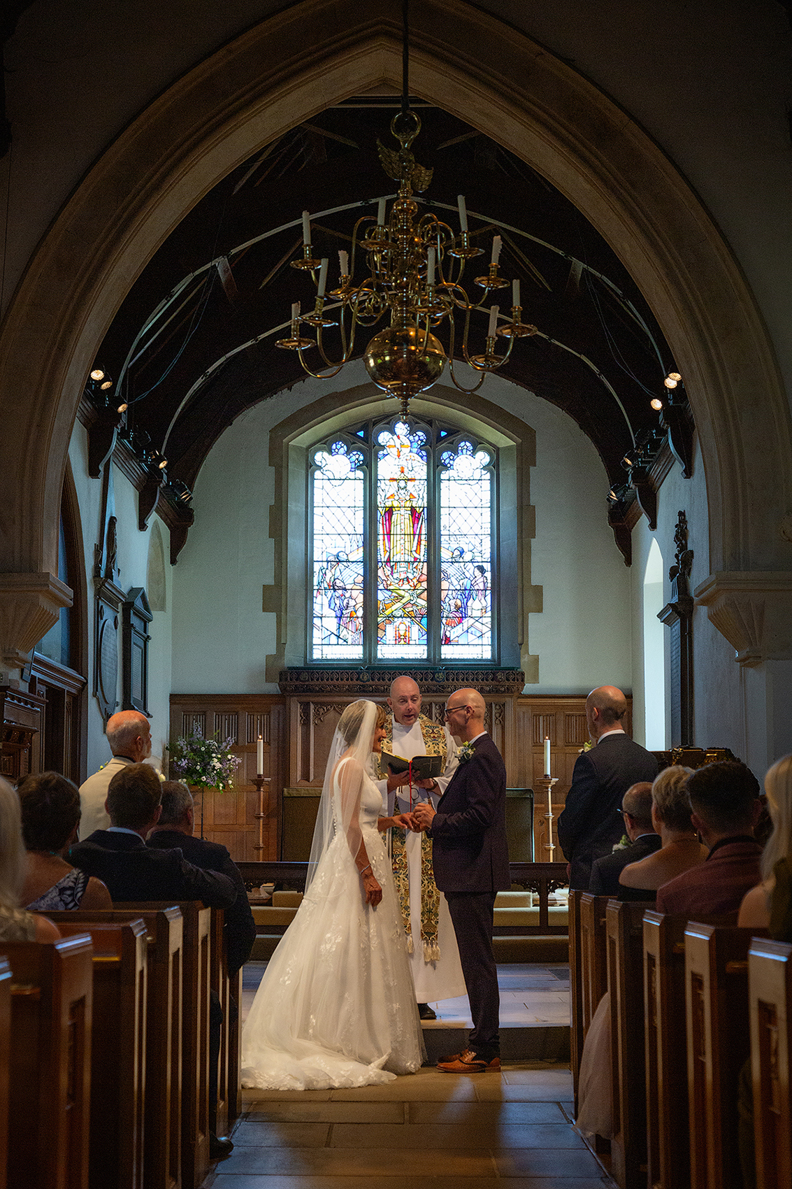 HARS_couple-church-rings.jpg#asset:4743