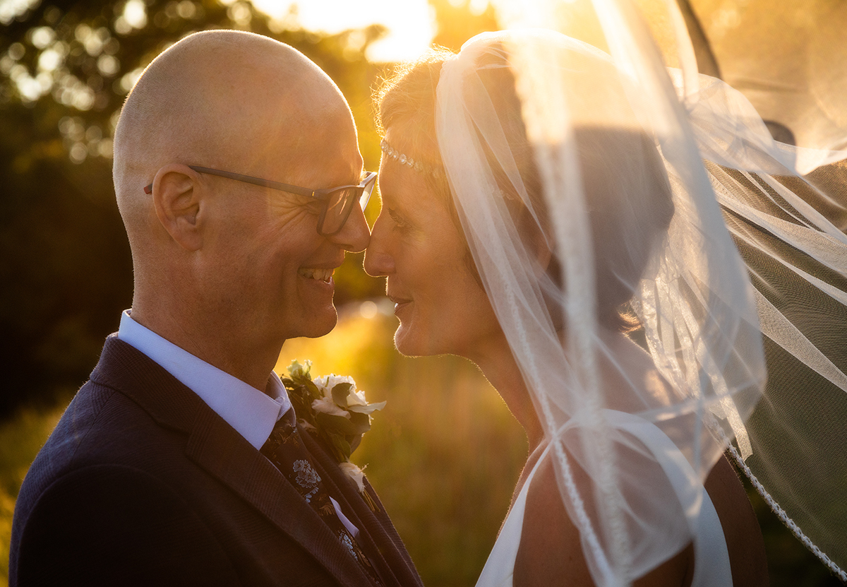 HARS_couple-sunset-closeup.jpg#asset:4734