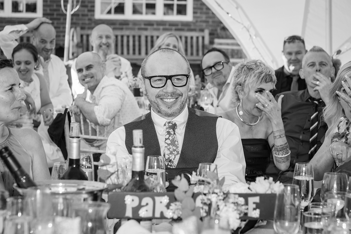 HARS_speech-friend-table.jpg#asset:4739