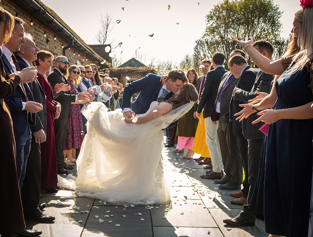HOU_confetti-dip-kiss.jpg#asset:4533