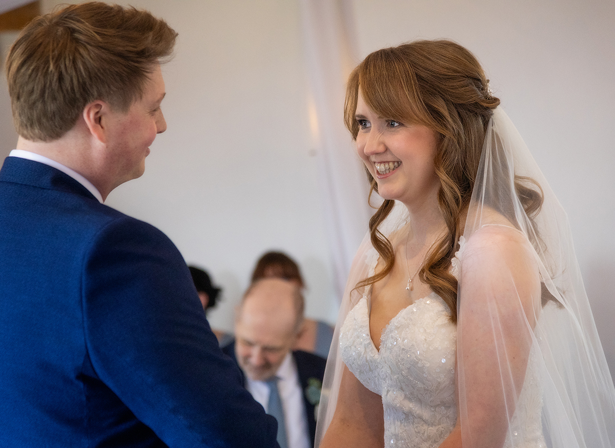 HOU_couple-ceremony-vows.jpg#asset:4535