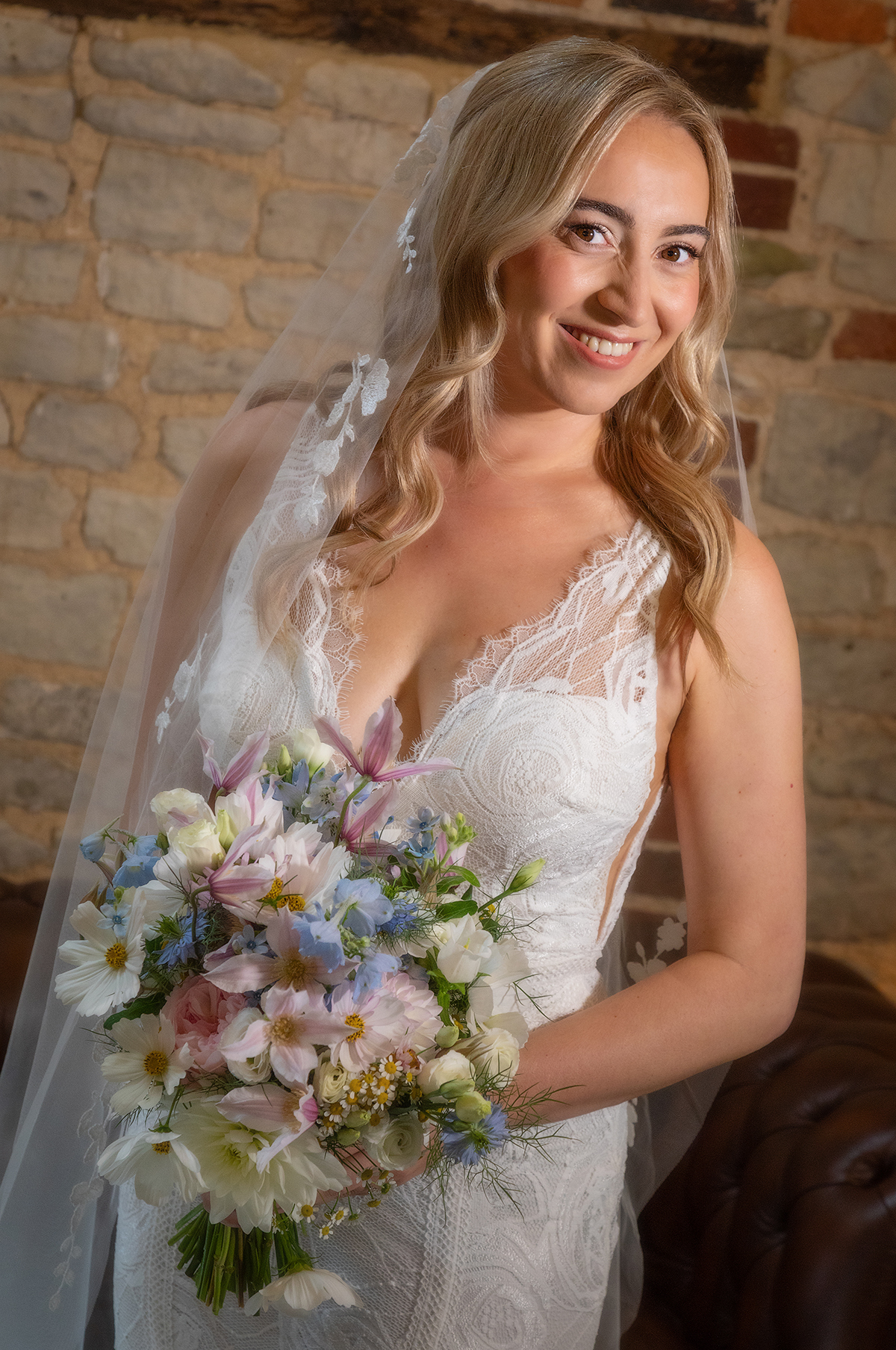 MAL_bride-portrail-barn.jpg#asset:4366