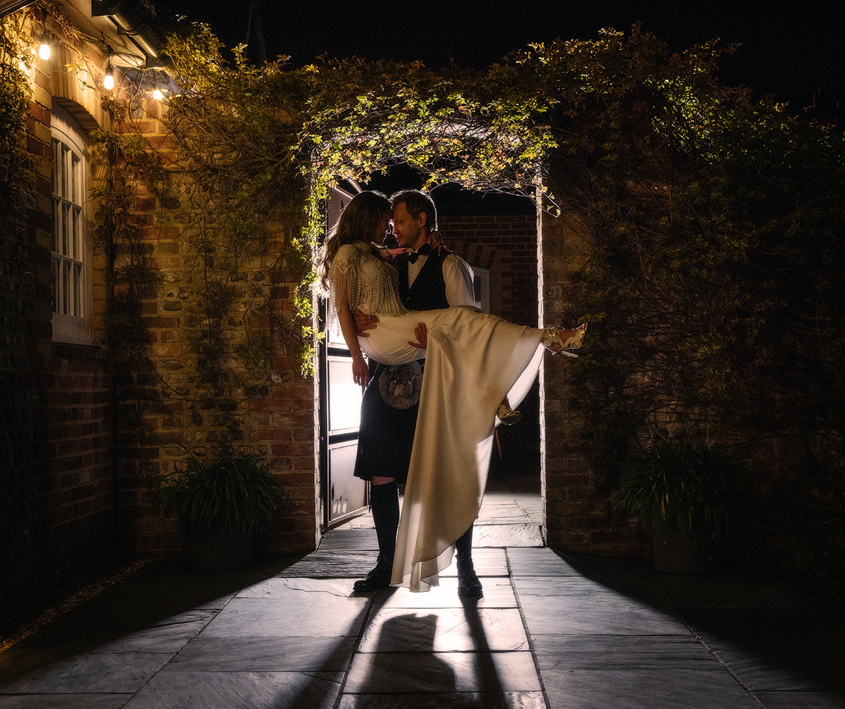 MCL_nightime-lift-couple.jpg#asset:4611