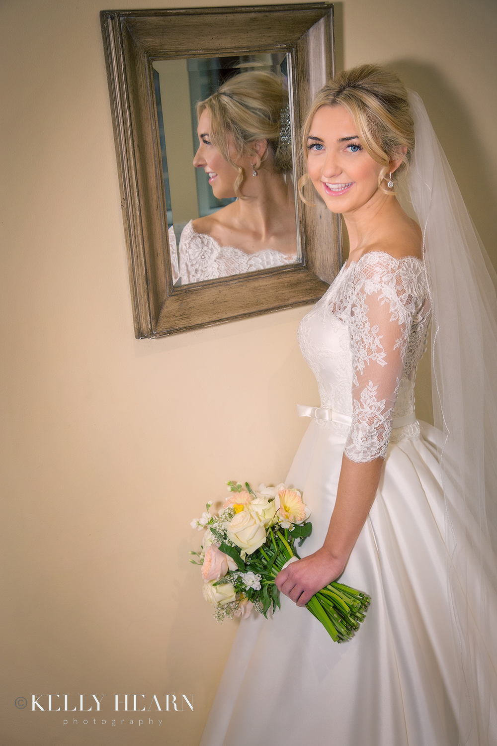 NAX_bride-portrait-mirror.jpg#asset:2032