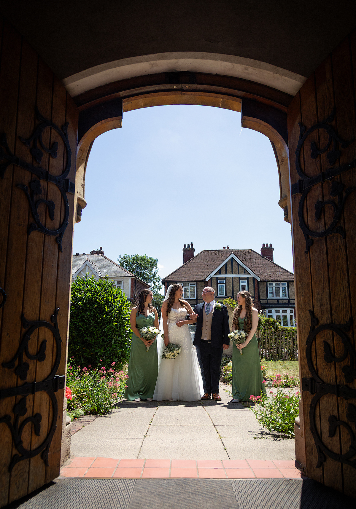 PIT_bridal-party-church.jpg#asset:4705