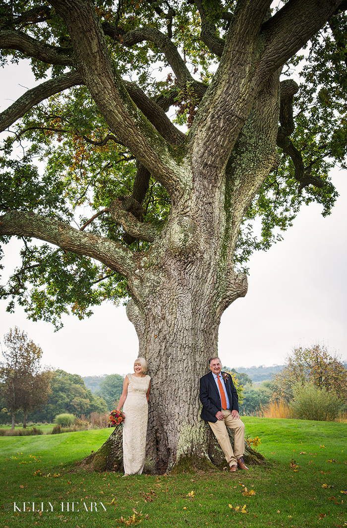 PREE_couple-leaning-on-tree-trunk.jpg#asset:1898