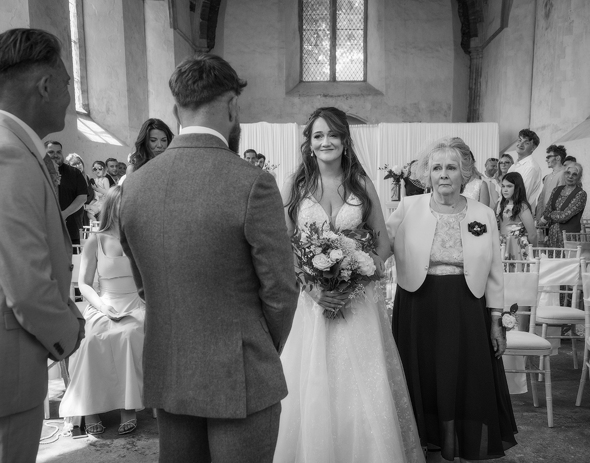 PUT_bride-walking-aisle.jpg#asset:4752