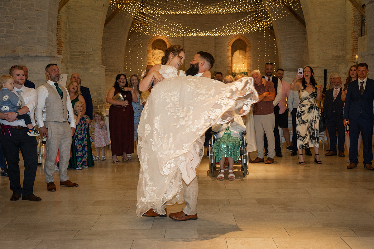 SEA_reception-dance-lift.jpg#asset:4352